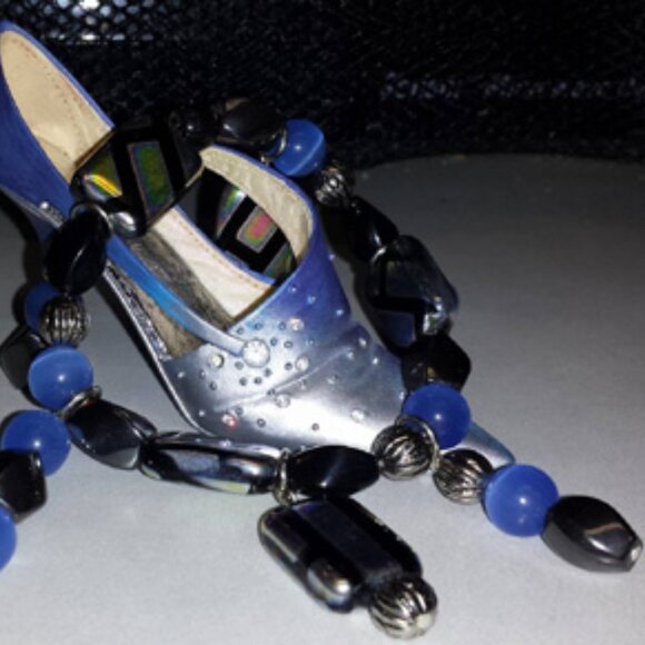 TDD Custom Made One Size Fits Most Czech Magnet Blue Black Bracelet - Picture 1 of 6